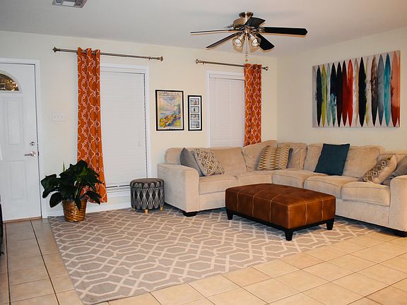 4th image of 1138 W Camellia Dr