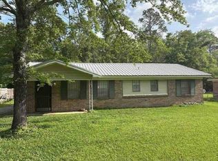 2416 Lost River Rd, Mobile, AL 36605