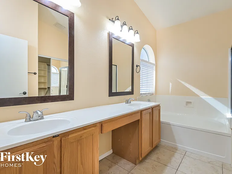 7225 W Opossum Dr — Photo 9
