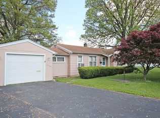 3996 N Macarthur Rd, Decatur, IL 62526