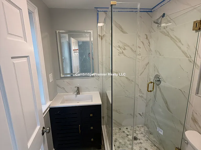 8 Brentwood St #1 — Photo 20