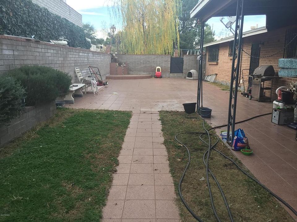 2nd image of 431 W Pajarito St