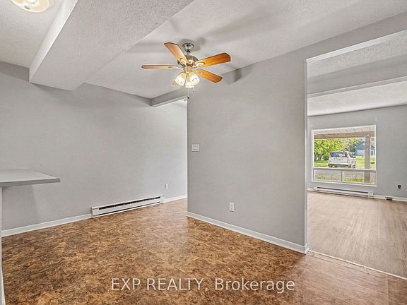 2nd image of 589 Russell Rd #3