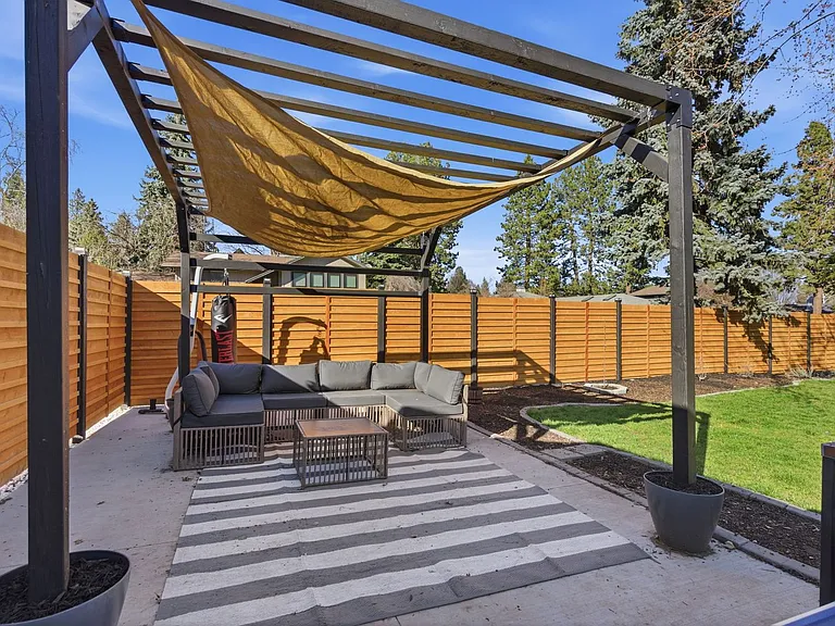 5107 S Madelia St — Photo 36