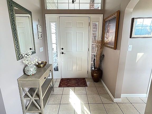 Main Entry Foyer 6x6