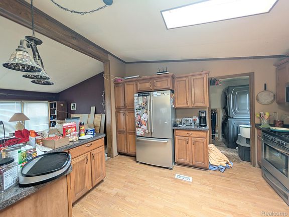 2nd image of 3629 Hawthorne St
