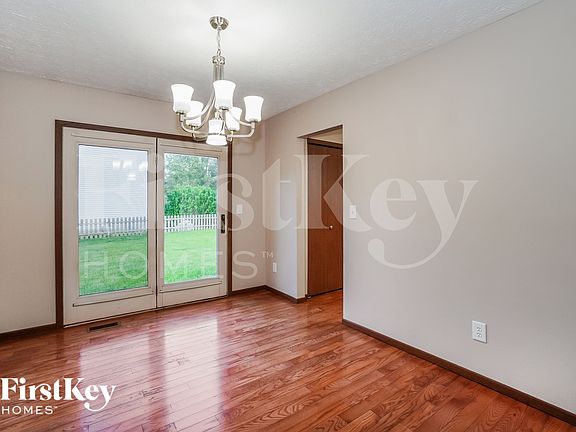 5th image of 4033 Erin Ln