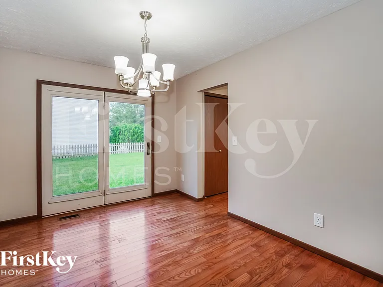 4033 Erin Ln — Photo 4