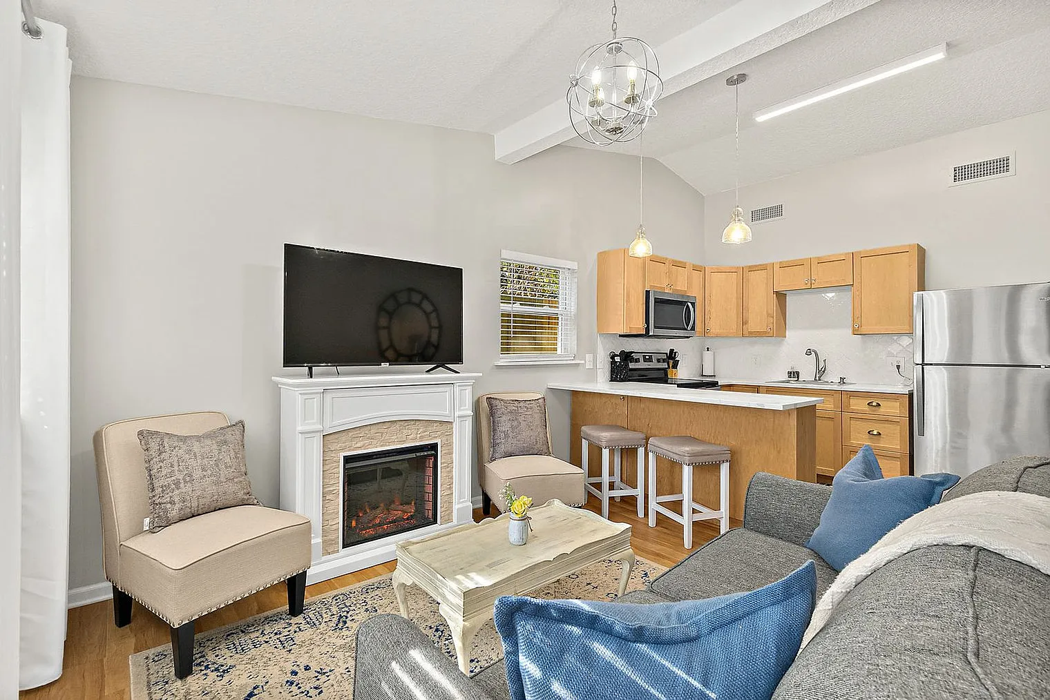 1 bed, 1.0 bath, 581 sqft, $2,110 — Photo 3