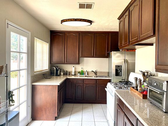 3rd image of 14614 Fairacres Dr