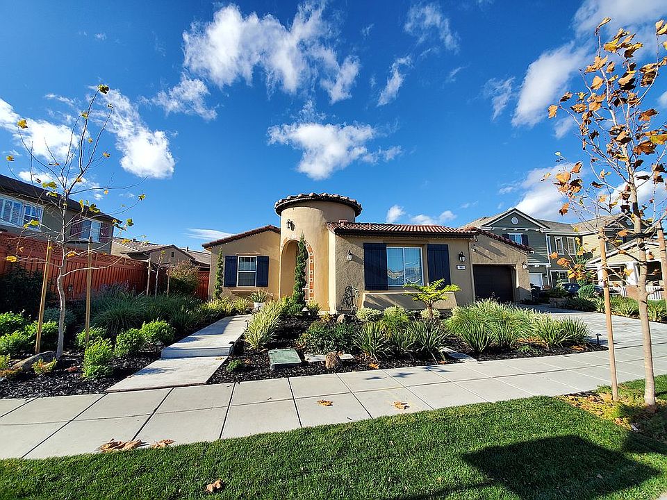 1st image of 969 Prosperity St