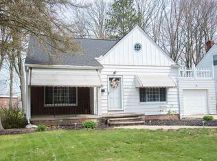 33035 Linden Dr, Solon, OH 44139