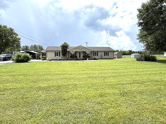 4th image of 1305 Horseshoe Dr