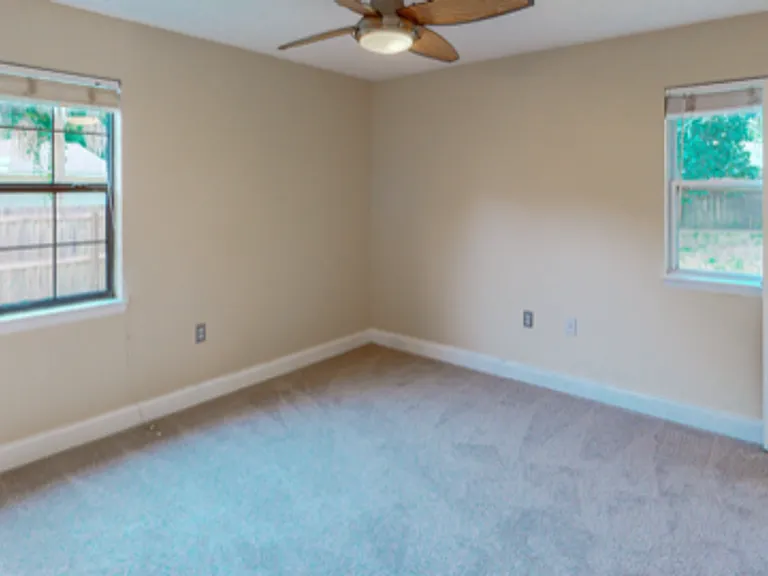 330 Stahlman Ave — Photo 13