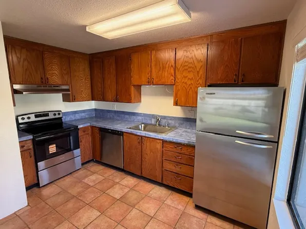 505 Del Valle Cir, El Sobrante, CA 94803