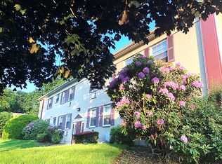 324 Post Ave APT 2A, Westbury, NY 11590
