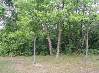 1112 Summer Grove Ln, Monroe, MI 48162