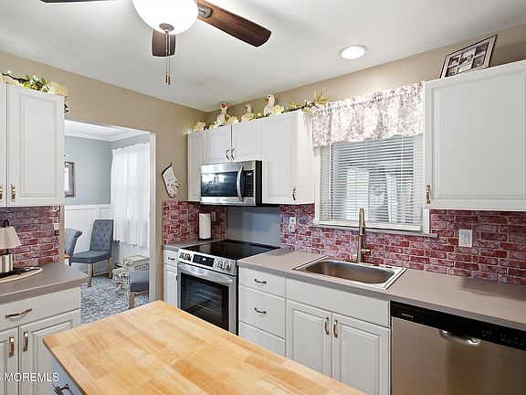 5th image of 48 Keene Street #72