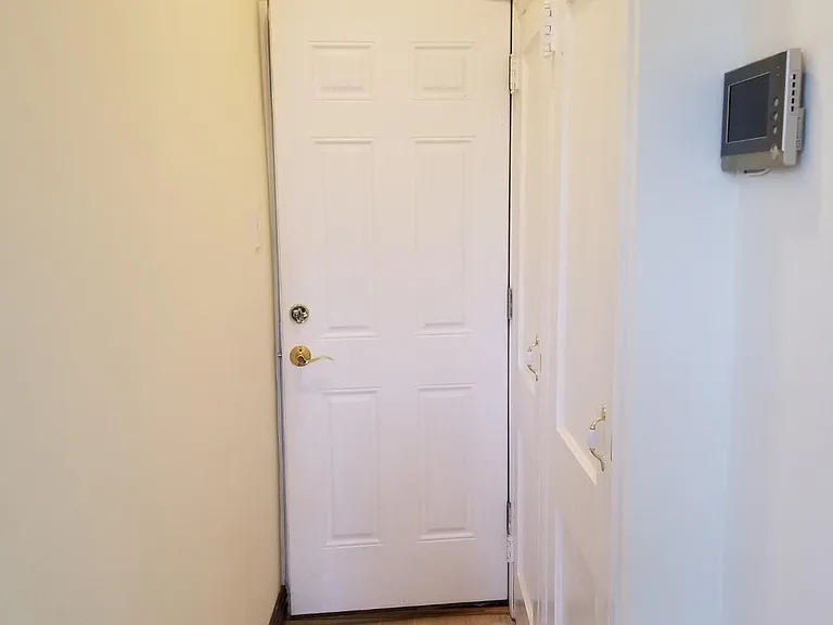 830 S 49th St #4 — Photo 17