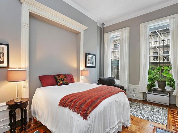 4th image of 140 W 80th St APT 2