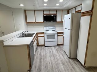 158 S Cross Creek Rd UNIT B, Orange, CA 92869