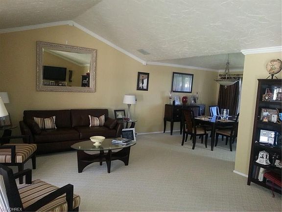 4th image of 1800 Fairway Dr