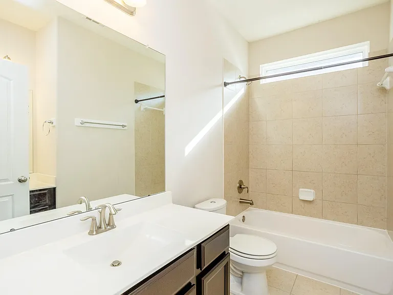 4622 Regal Shadow Ln — Photo 33
