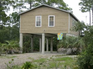 105 Lakeview Dr, Panacea, FL 32346