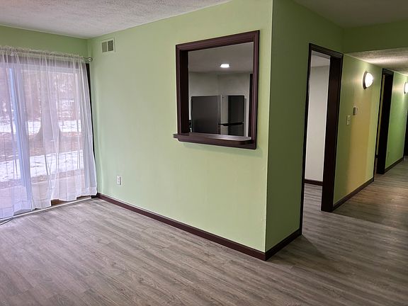 5th image of 305 Beechwood Dr