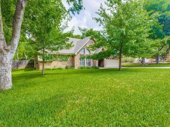 6216 Canyon Trl, Lake Worth, TX 76135