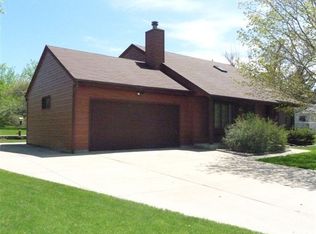 7831 E Long Lake Dr, Wind Lake, WI 53185