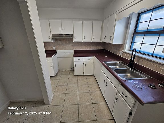 4th image of 2026 Lasalle Dr