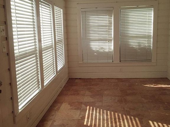 4th image of 510 W Davis St