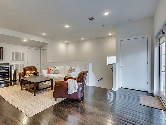 4th image of 716 W Drew St