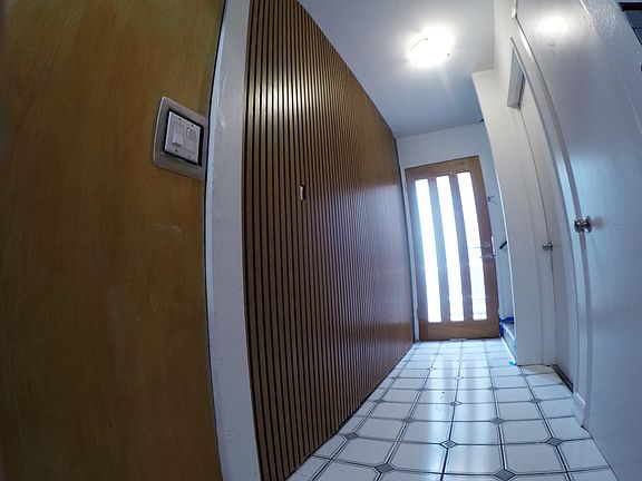 4th image of 1631 Van Horne Ln APT A