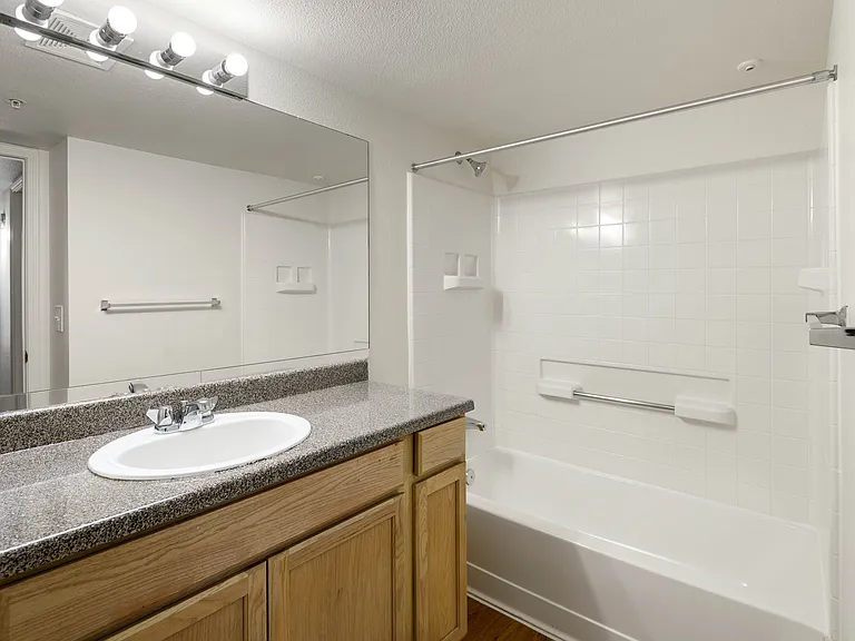 Bathroom - B1 Floorplan Bathroom - B1 Floorplan