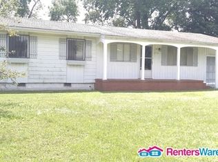 10 Inglewood Dr, Hampton, VA 23666