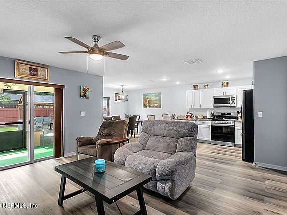 5th image of 8 RAEITAN Way