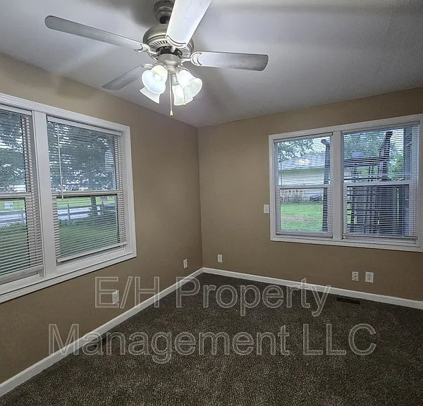 635 N Andover Rd — Photo 24