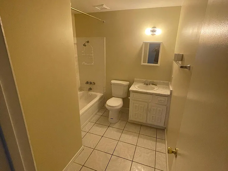 8106 W Elm St — Photo 2