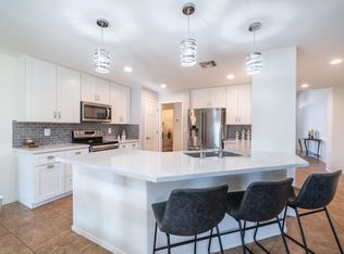 1077 E Loma Vista St, Gilbert, AZ 85295