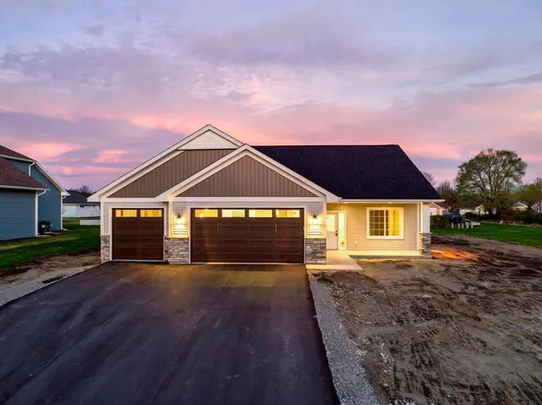 930 E 10th St, Litchfield, MN 55355
