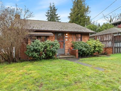 8902 30th Avenue NW, Seattle, WA, 98117