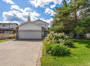 79 Woodstock Dr, Strathcona County, AB T8A 4C2