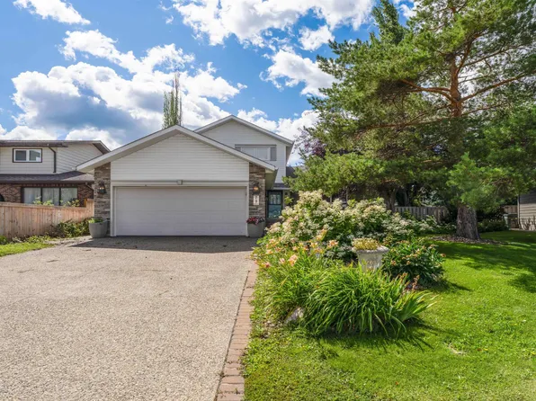 79 Woodstock Dr, Strathcona County, AB T8A 4C2