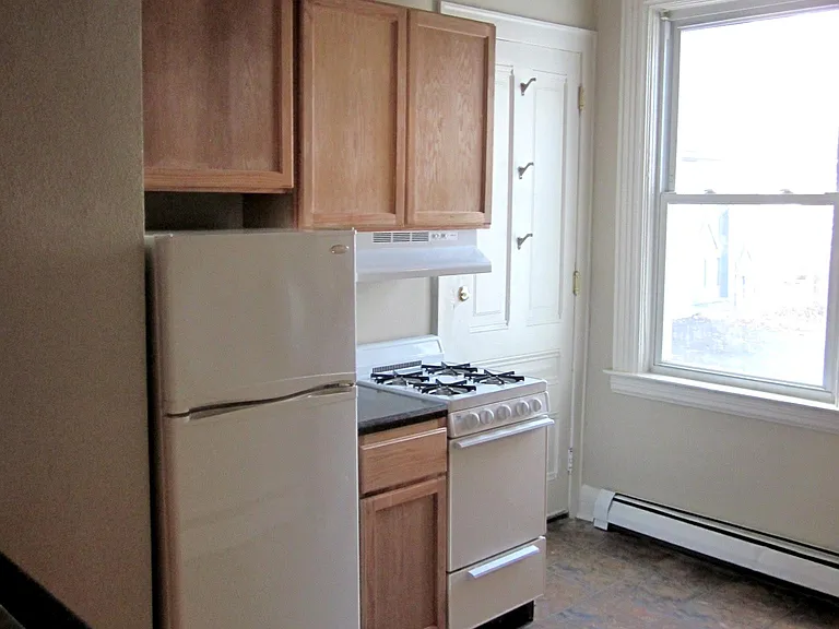 705 4th St E — Photo 11
