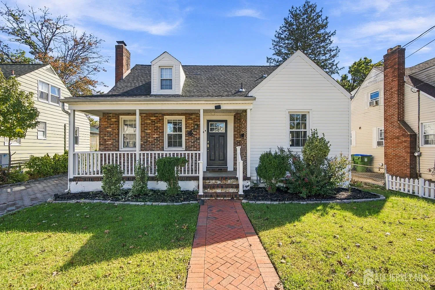 4 bed, 3.0 bath, $3,499 — Photo 1