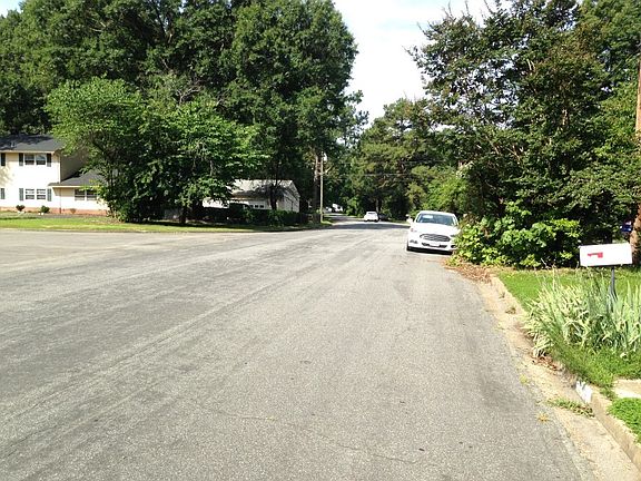 5th image of 1906 Navion St