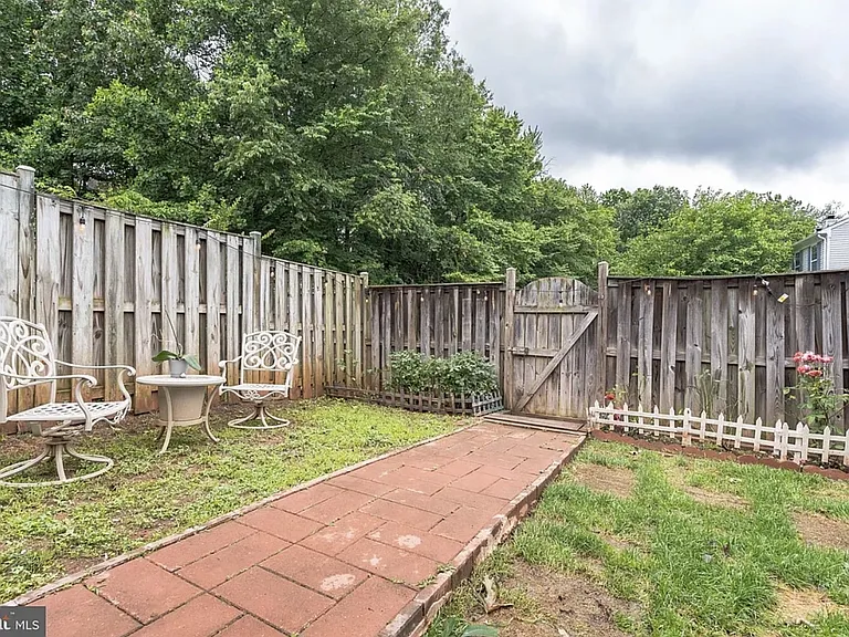 93 Bickel Ct — Photo 17