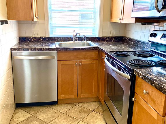 3rd image of 5918 Loughborough Ave #2S